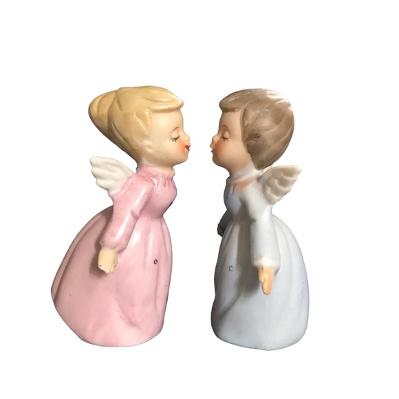 Boy and Girl KISSING ANGELS Porcelain Figurines Vintage Japan 4” Blue Pink - Picture 2 of 10